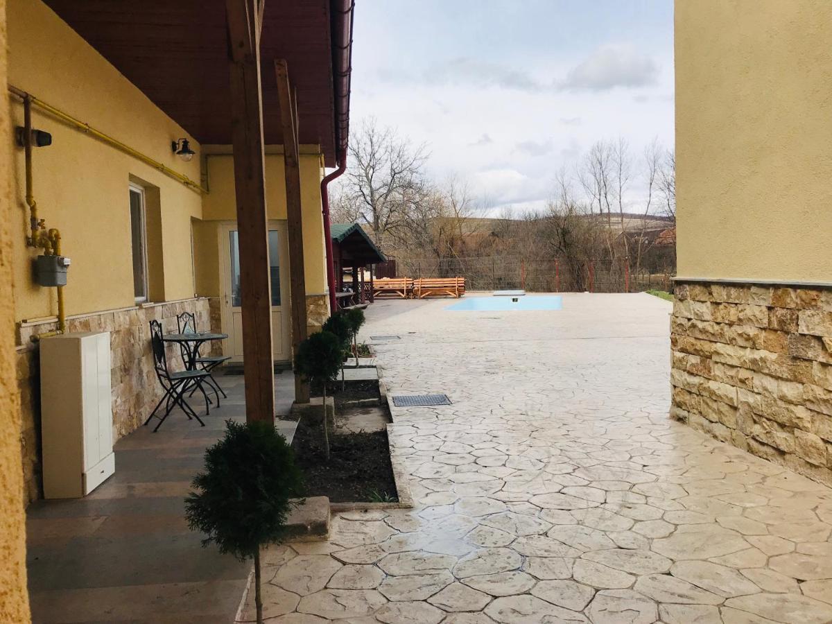 Casa Ryana Self Check-In Gilău Exterior foto